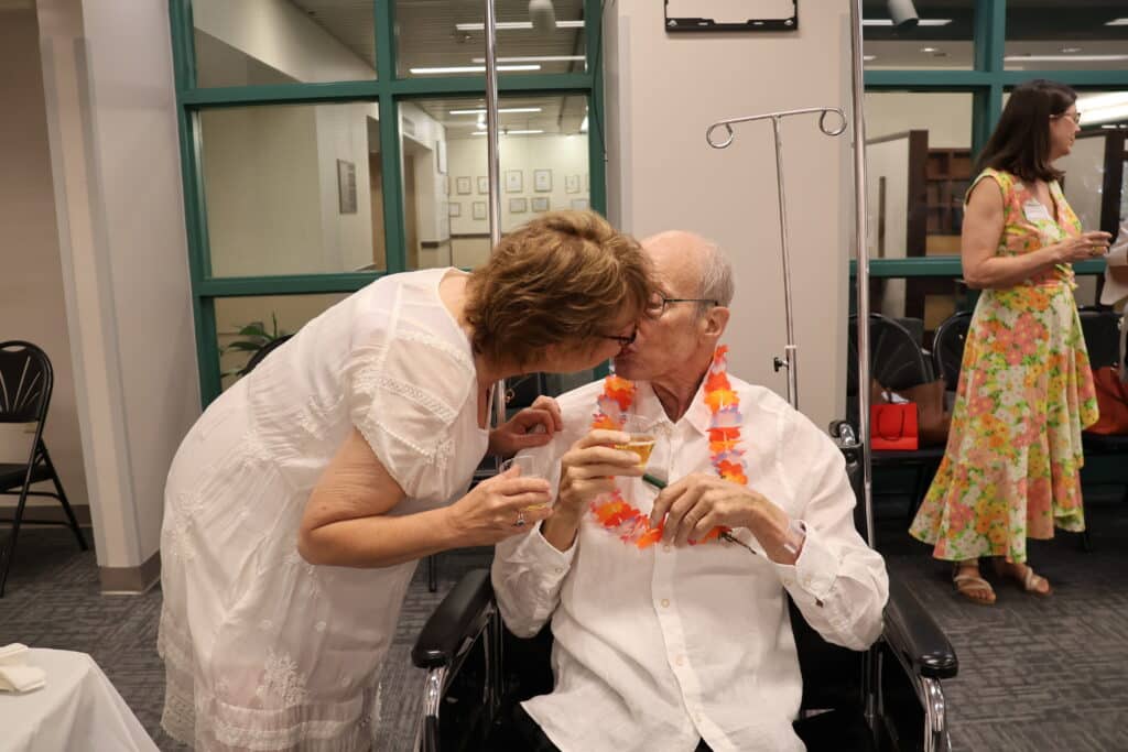 couple kissing in hospital